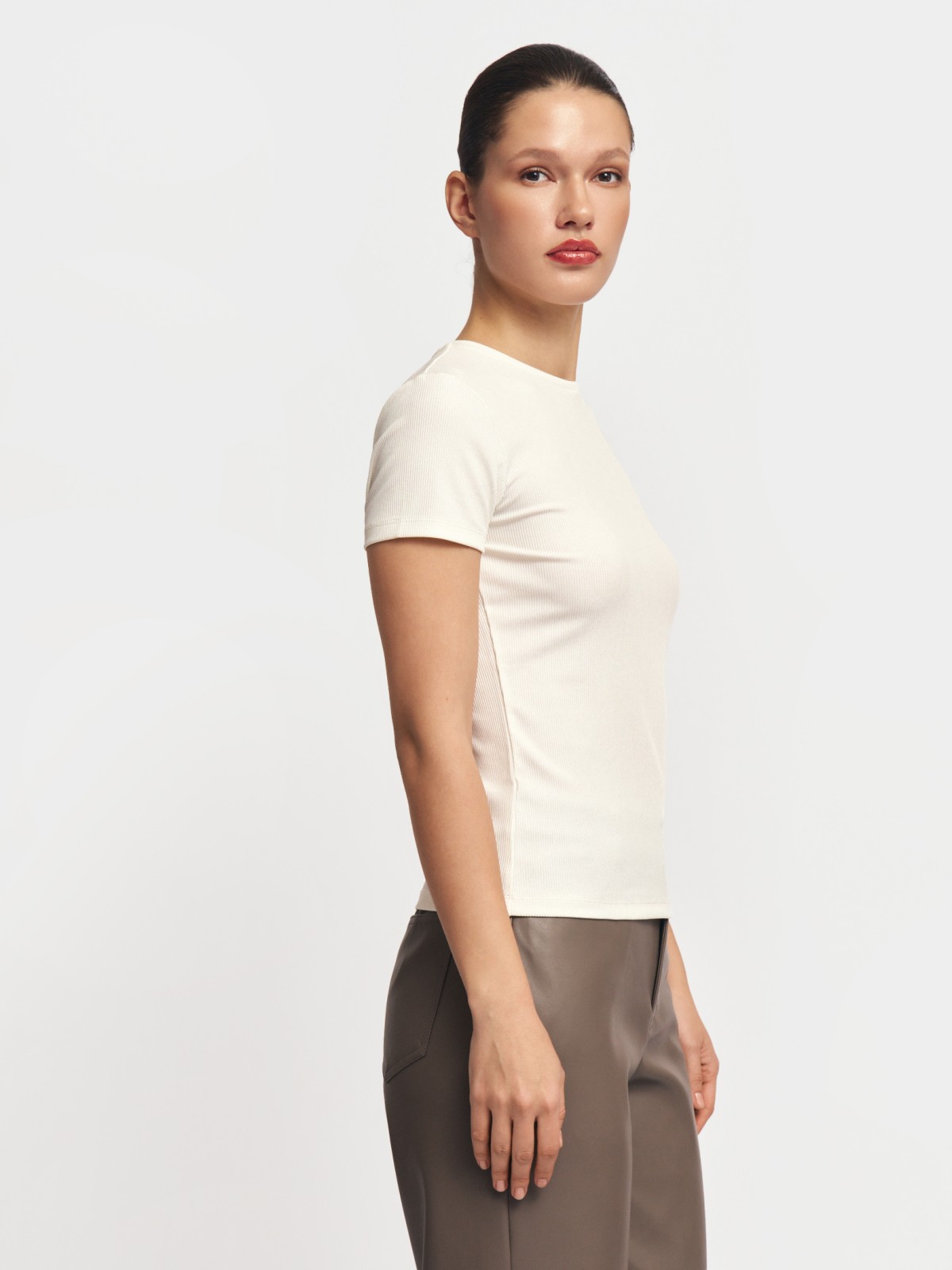 Прилегающая футболка с блеском