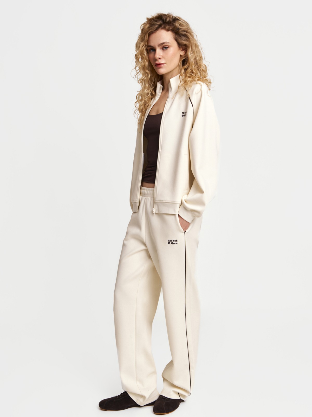 Толстовка с воротником-стойкой