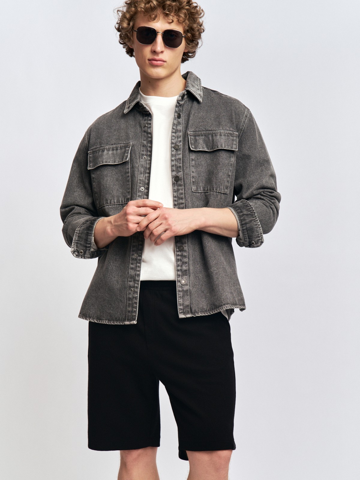 Трикотажные шорты на резинке