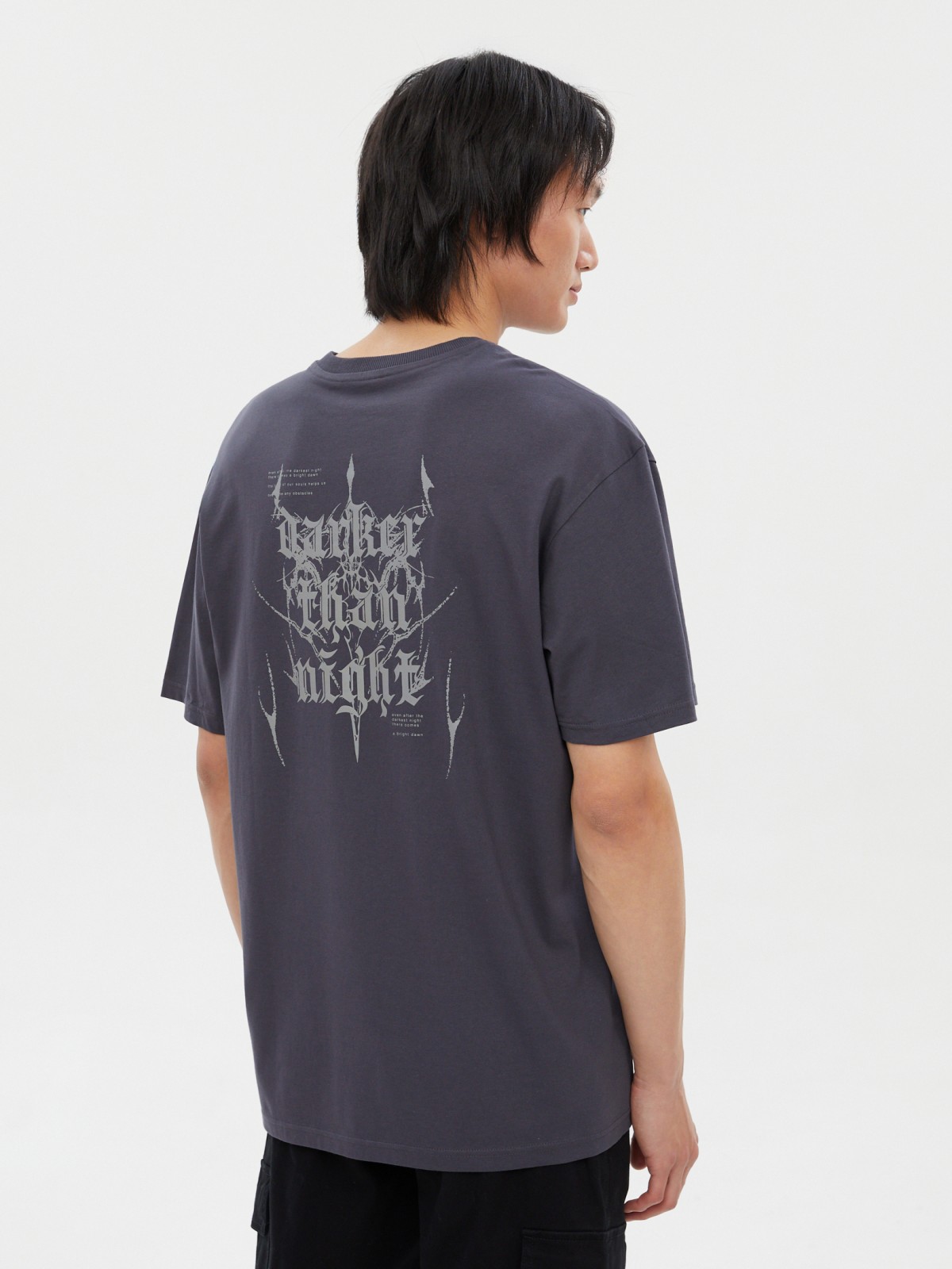 Футболка из хлопка с принтом-надписью на спине