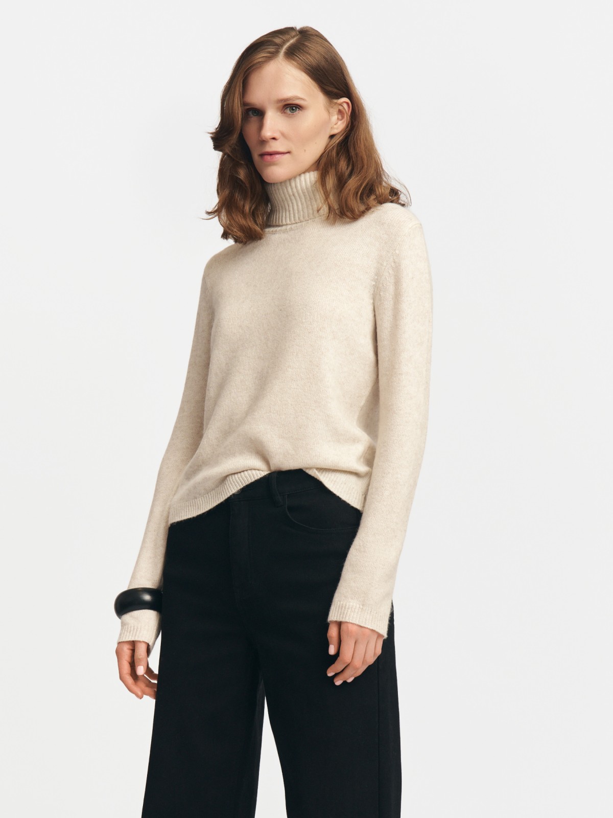 Вязаный свитер с шерстью