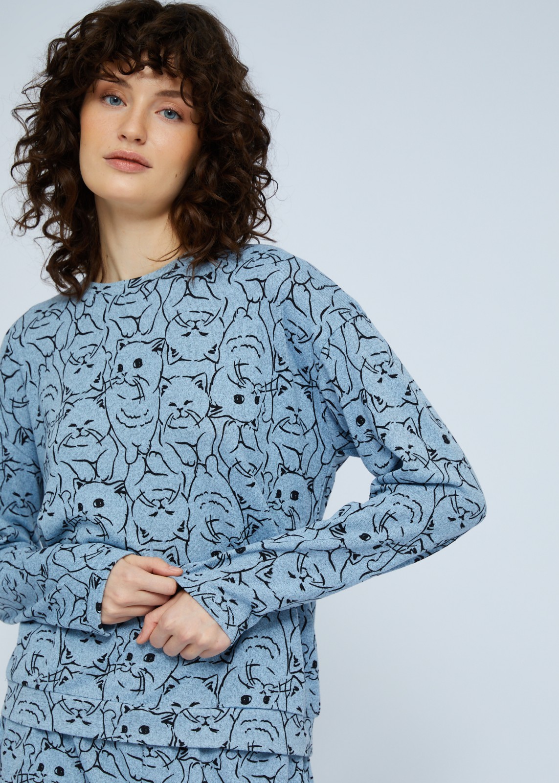 Домашний пижамный комплект (свитшот и штаны)