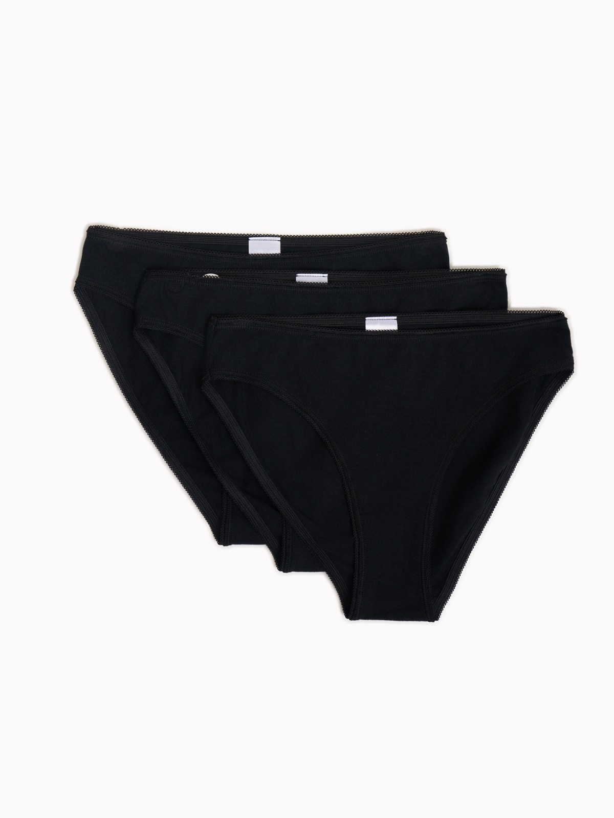 Набор однотонных трусов (3 шт. в комплекте)
