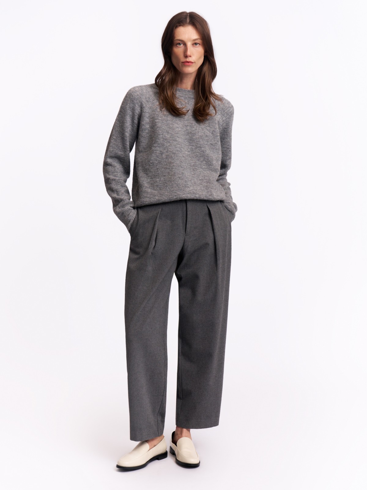 Офисные брюки фасона Balloon с защипами