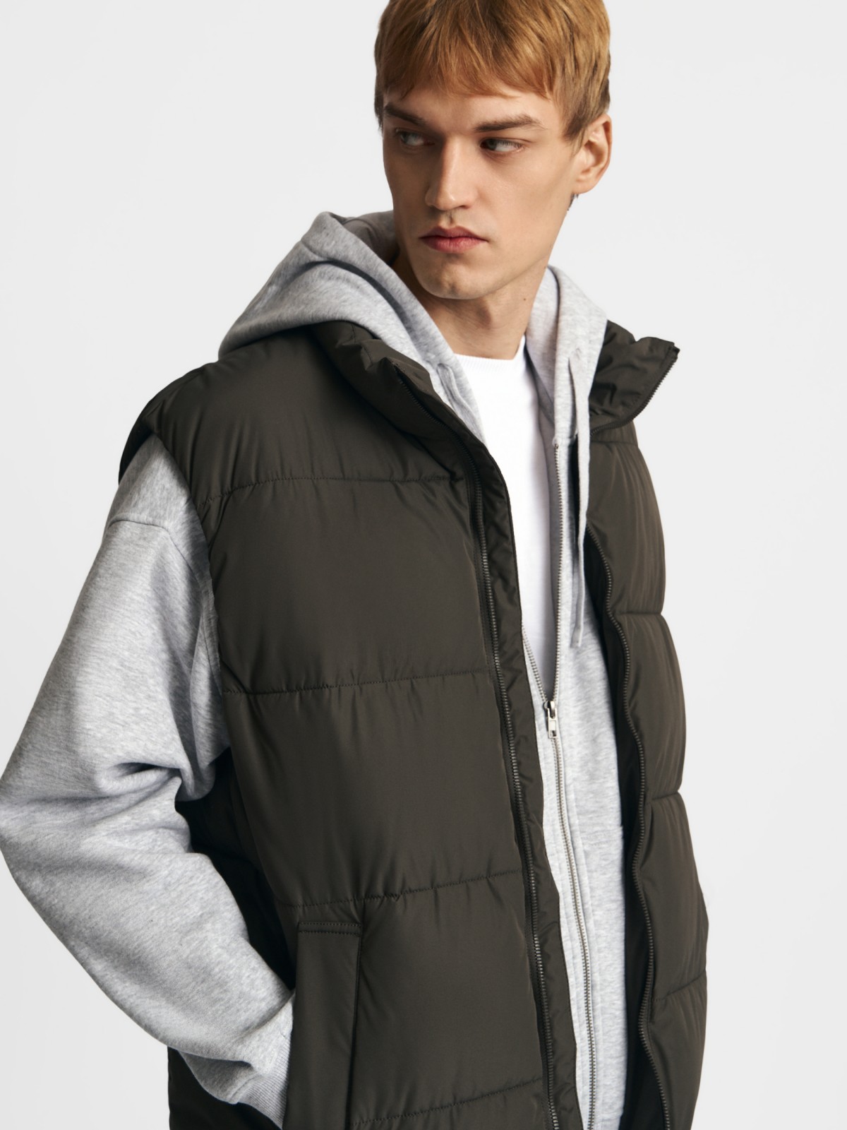 Куртка без рукавов