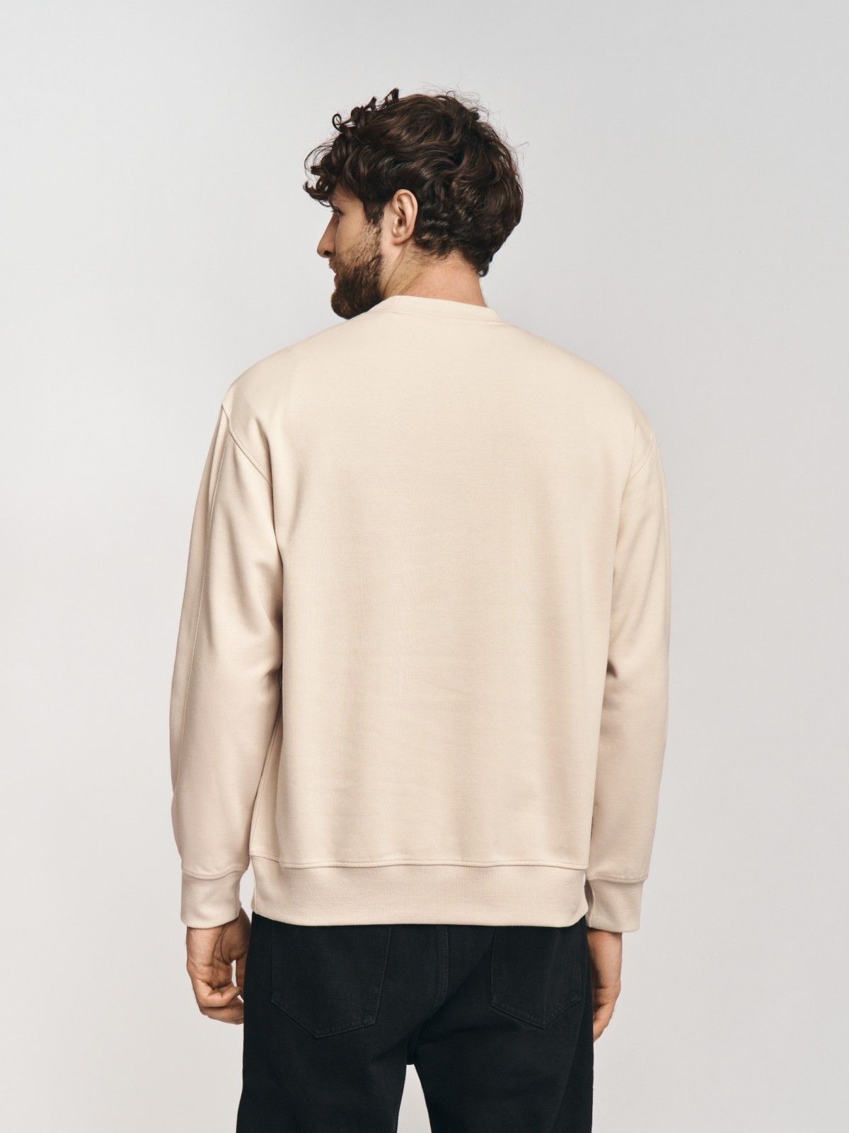 Трикотажный свитшот однотонный