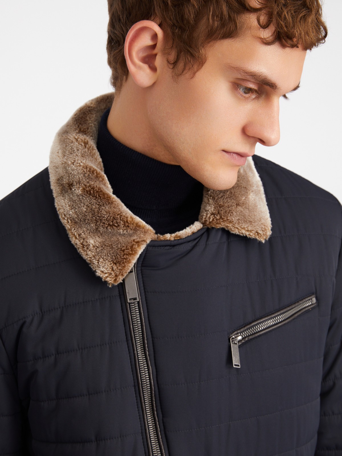 Тёплая стёганая куртка-косуха с подкладкой из экомеха на синтепоне