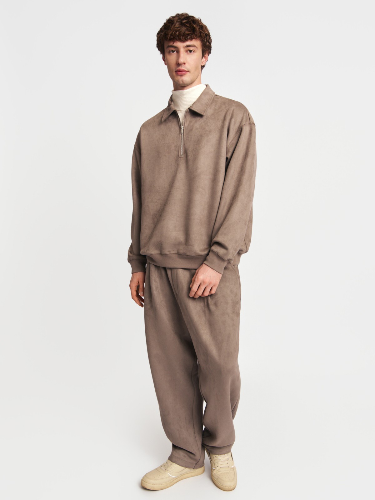 Свитшот из экозамши на молнии