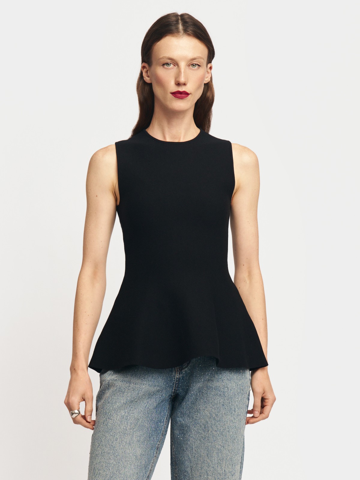 Топ без рукавов с баской