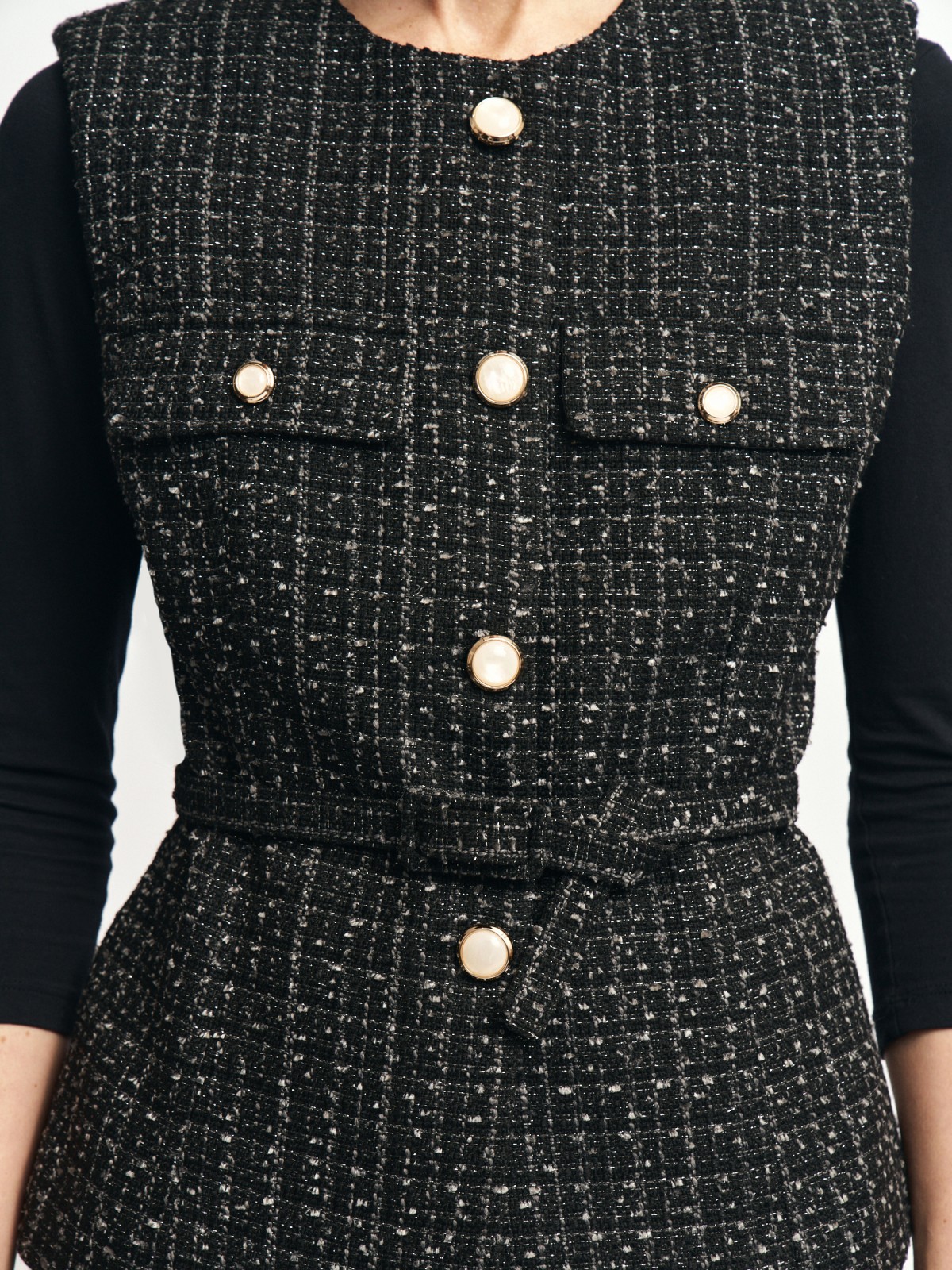 Твидовый жилет с поясом