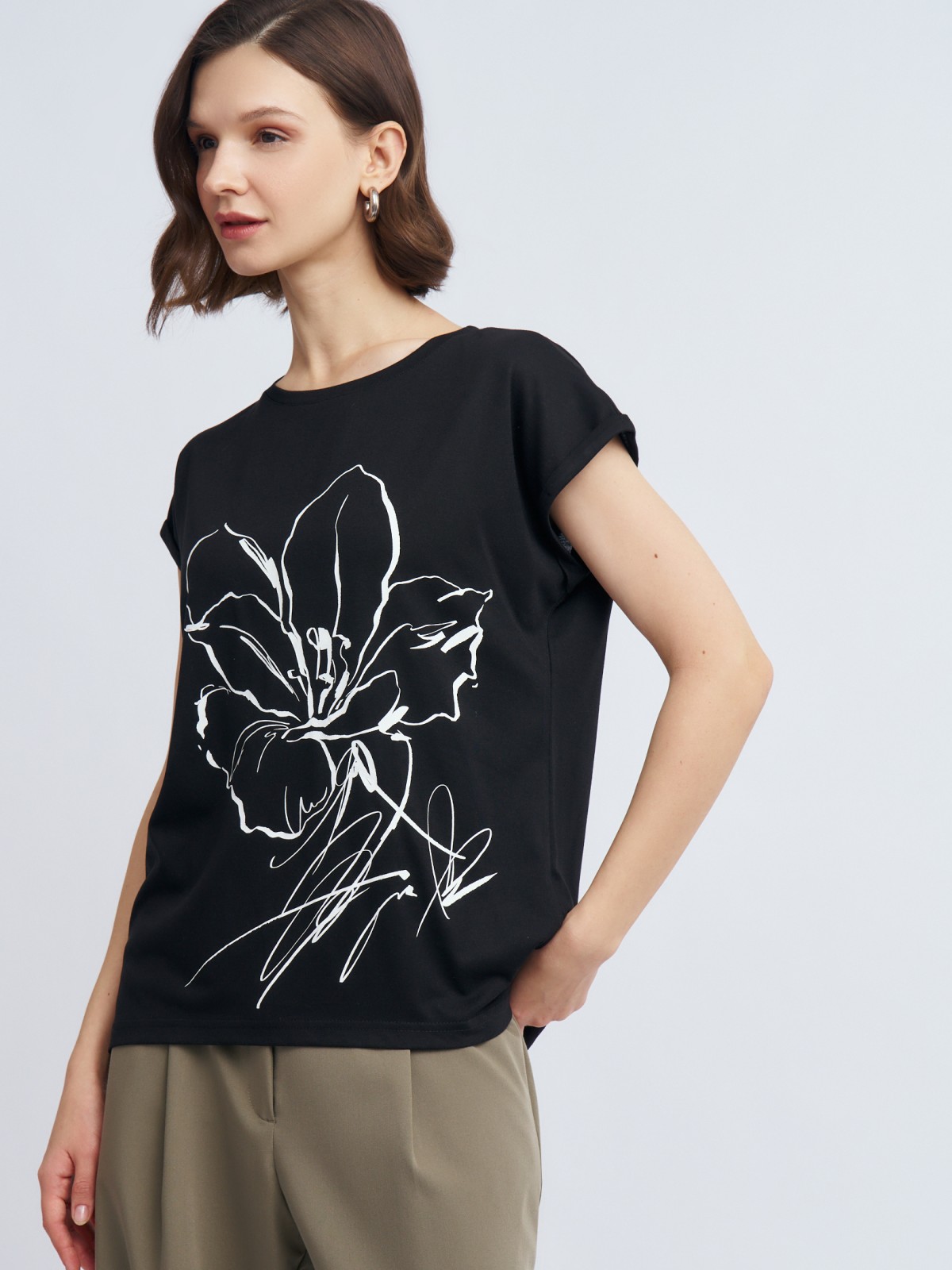 Трикотажная футболка с цветочным принтом