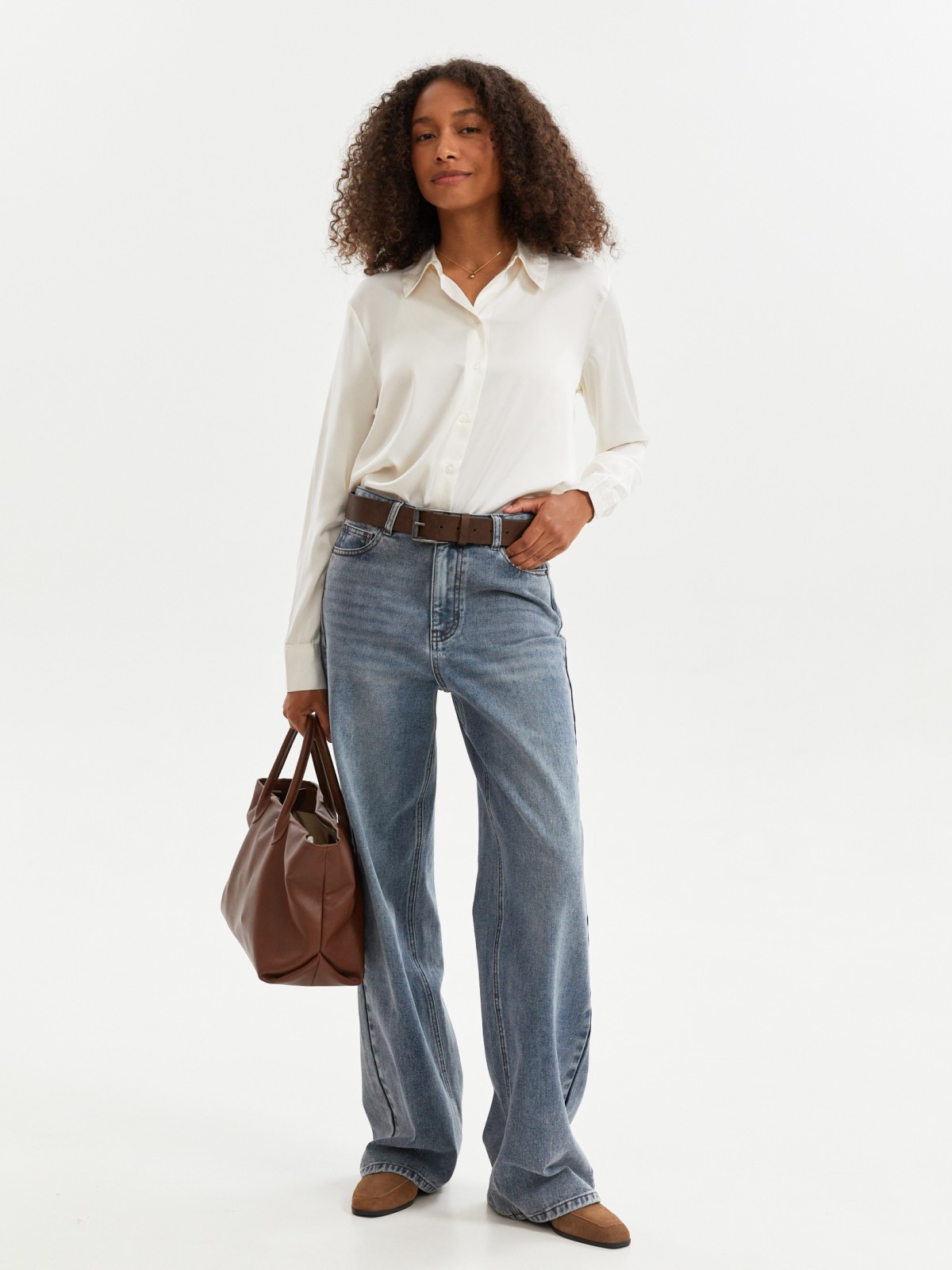 Атласная прямая рубашка с длинным рукавом