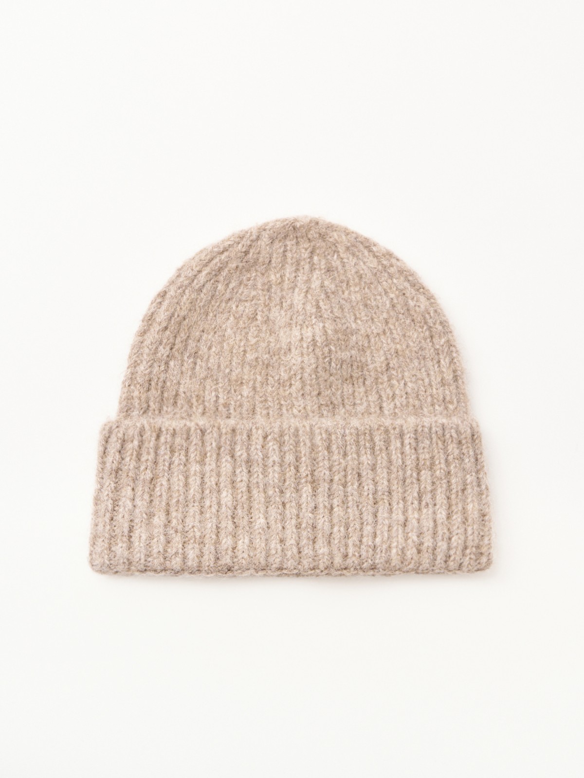 Вязаная шапка-бини с шерстью