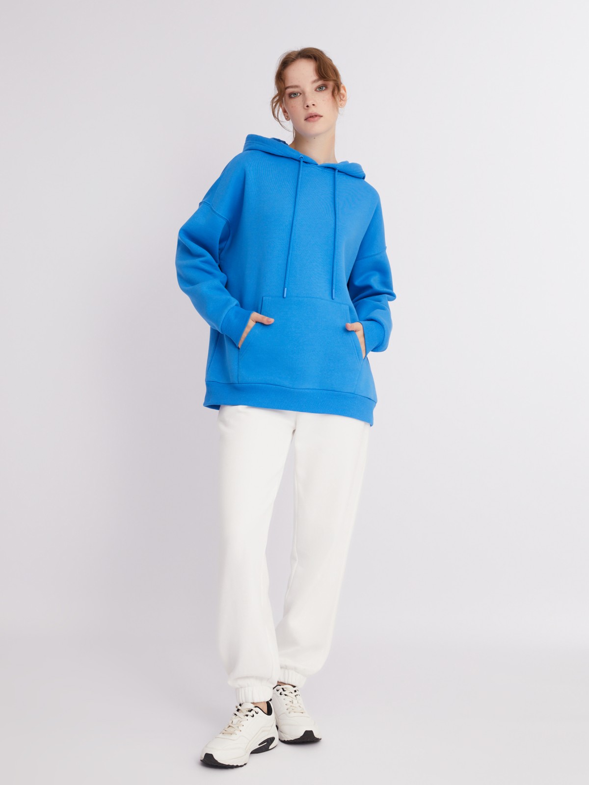 Утеплённый худи оверсайз силуэта с капюшоном и карманом-кенгуру