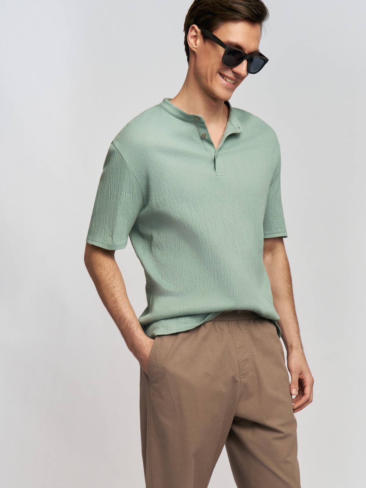 Футболка поло с воротником-стойкой