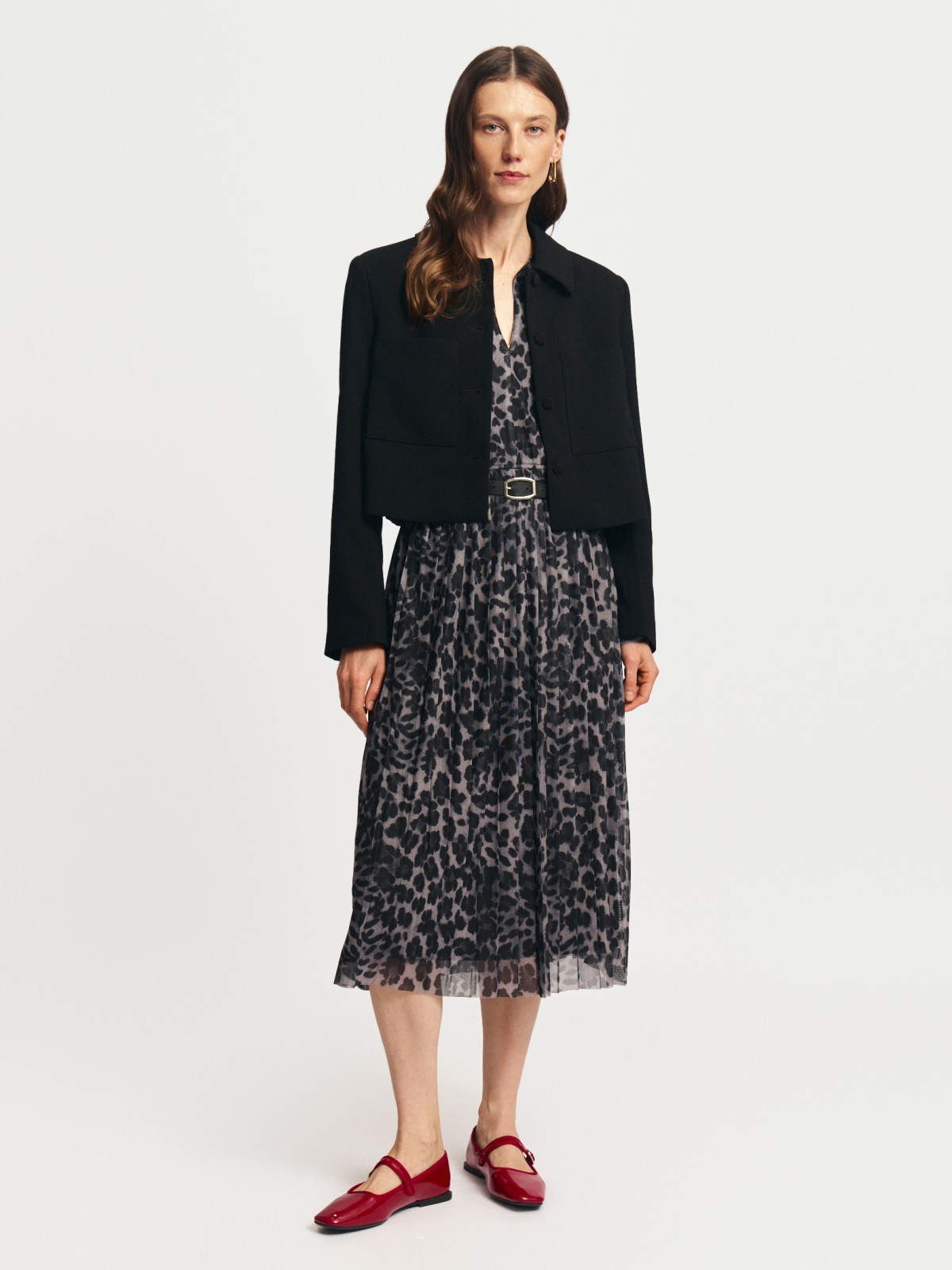 Короткая куртка-жакет на пуговицах