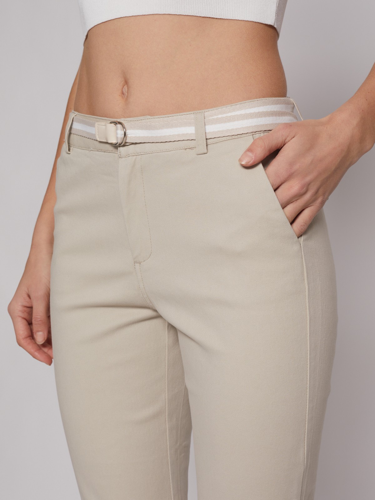 Брюки-чинос с ремнём