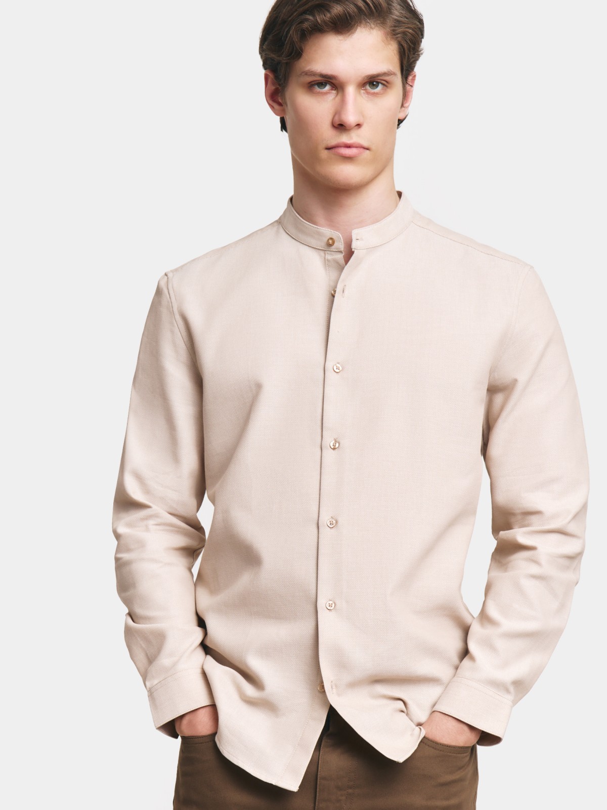 Офисная рубашка с воротником-стойкой