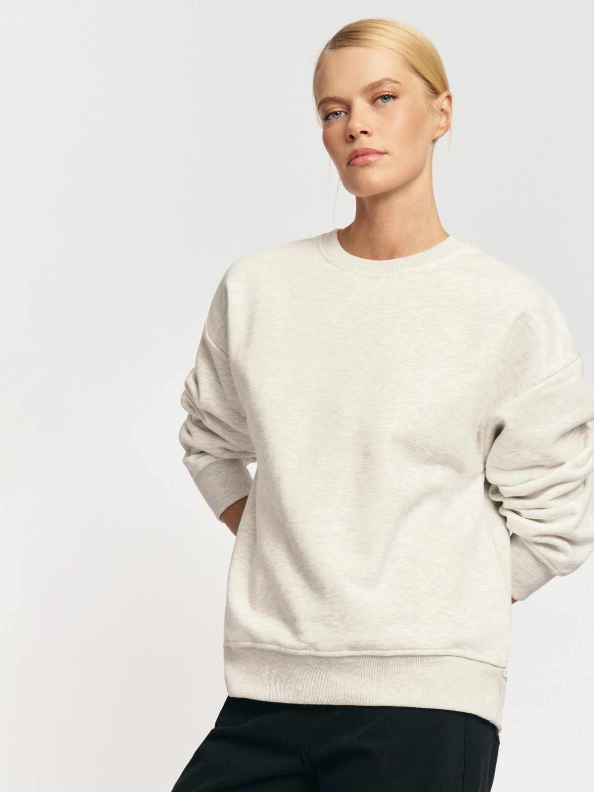 Тёплый трикотажный свитшот с начёсом