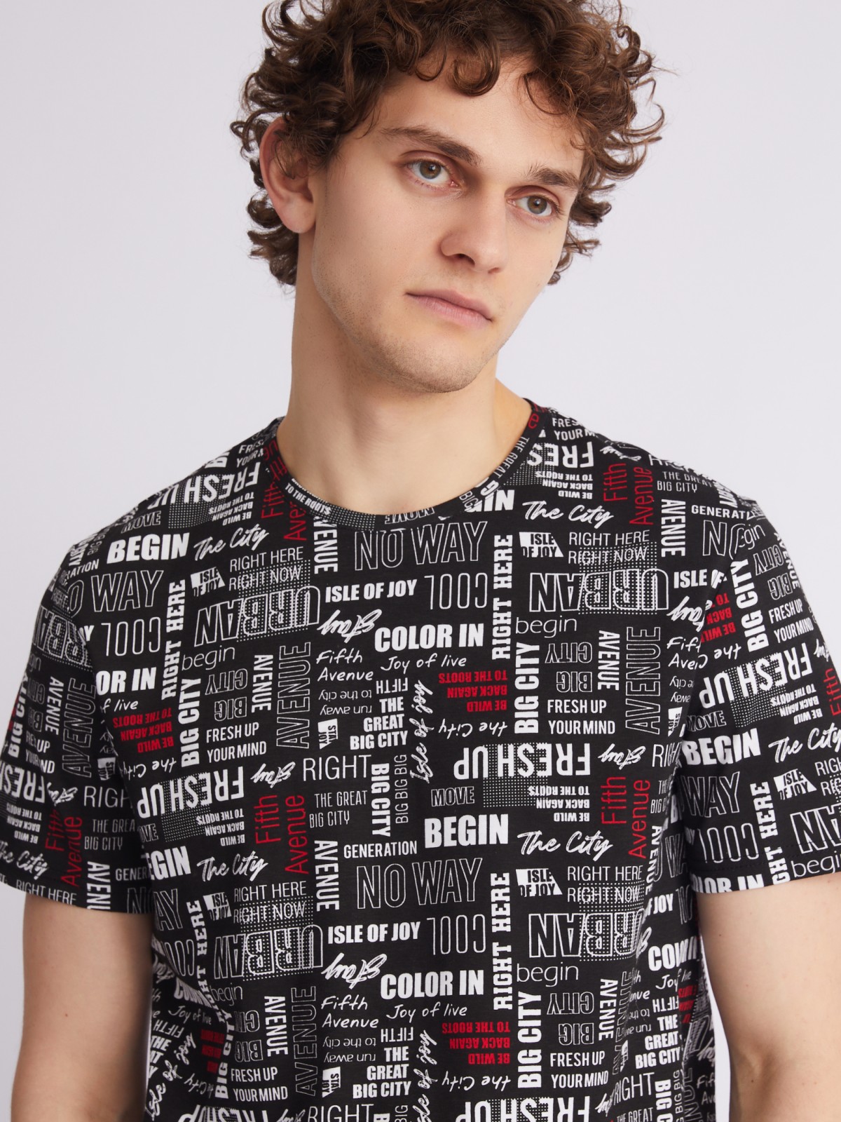 Принтованная футболка с коротким рукавом