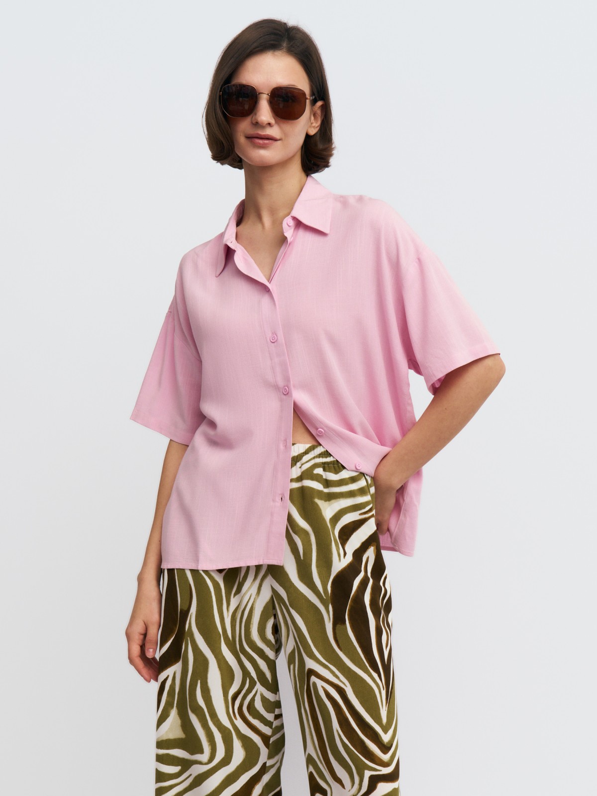 Рубашка из вискозы с коротким рукавом