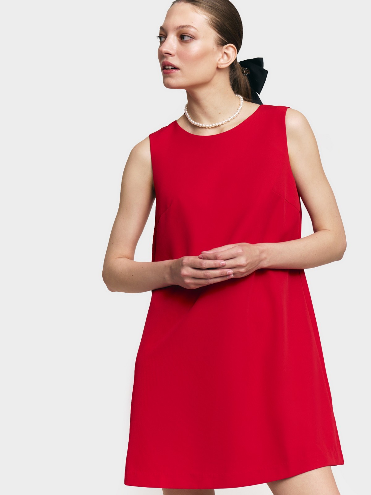 Платье мини без рукавов