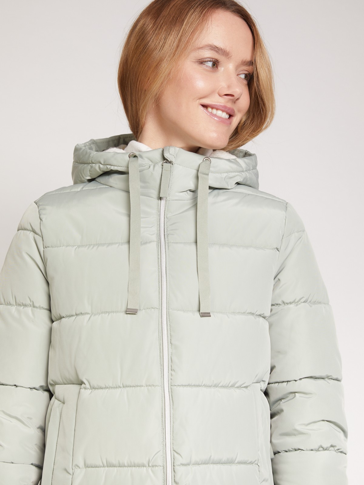 Утепленное стёганое пальто с капюшоном zolla 021335250034, цвет мятный, размер XS - фото 4