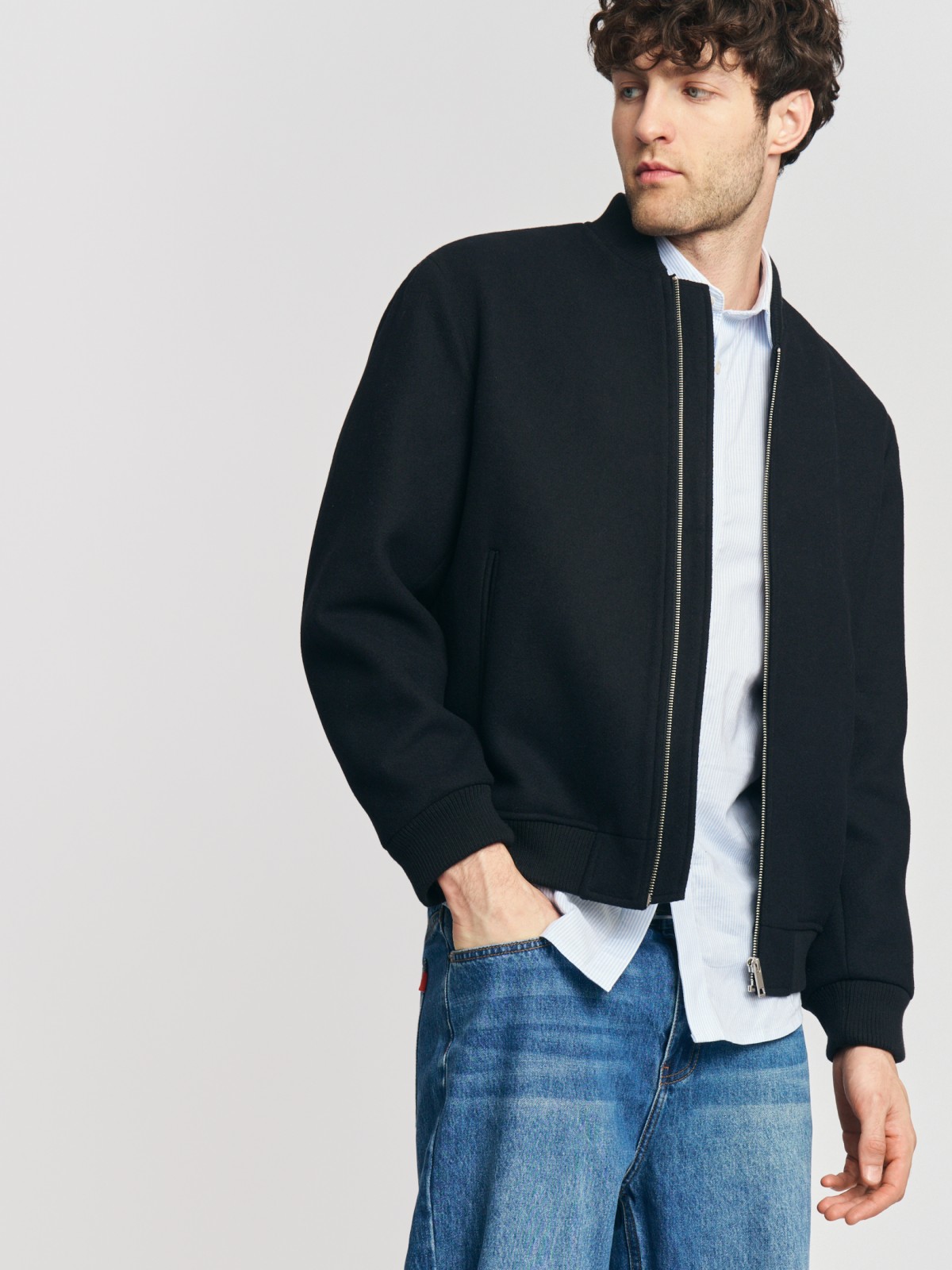 Тёплая куртка-бомбер с шерстью