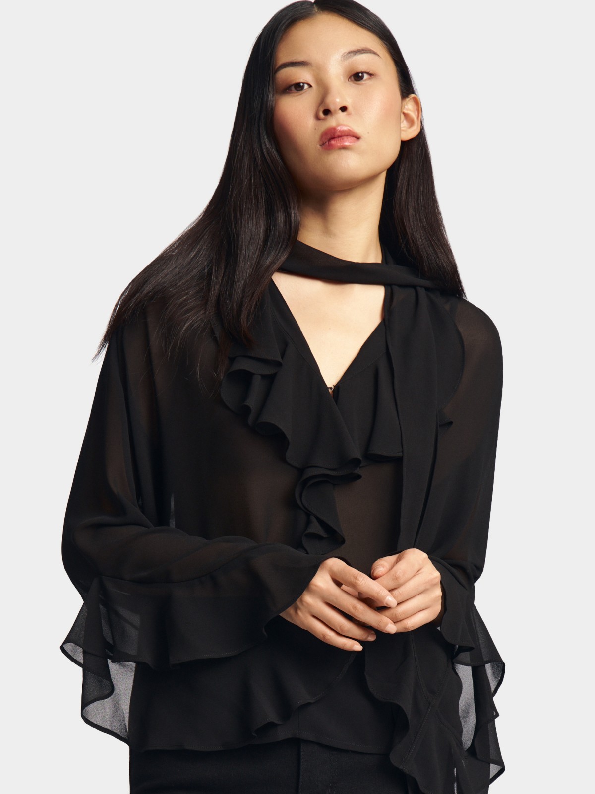 Шифоновая блузка с воланами и бантом