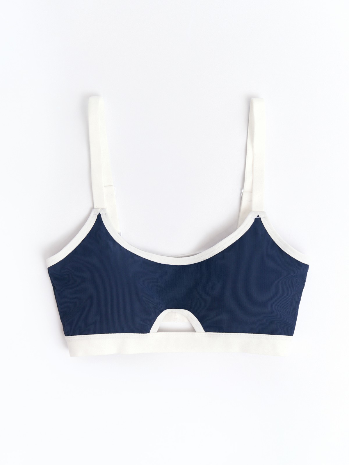 Бельевой бюстгальтер-топ без застёжки 599₽