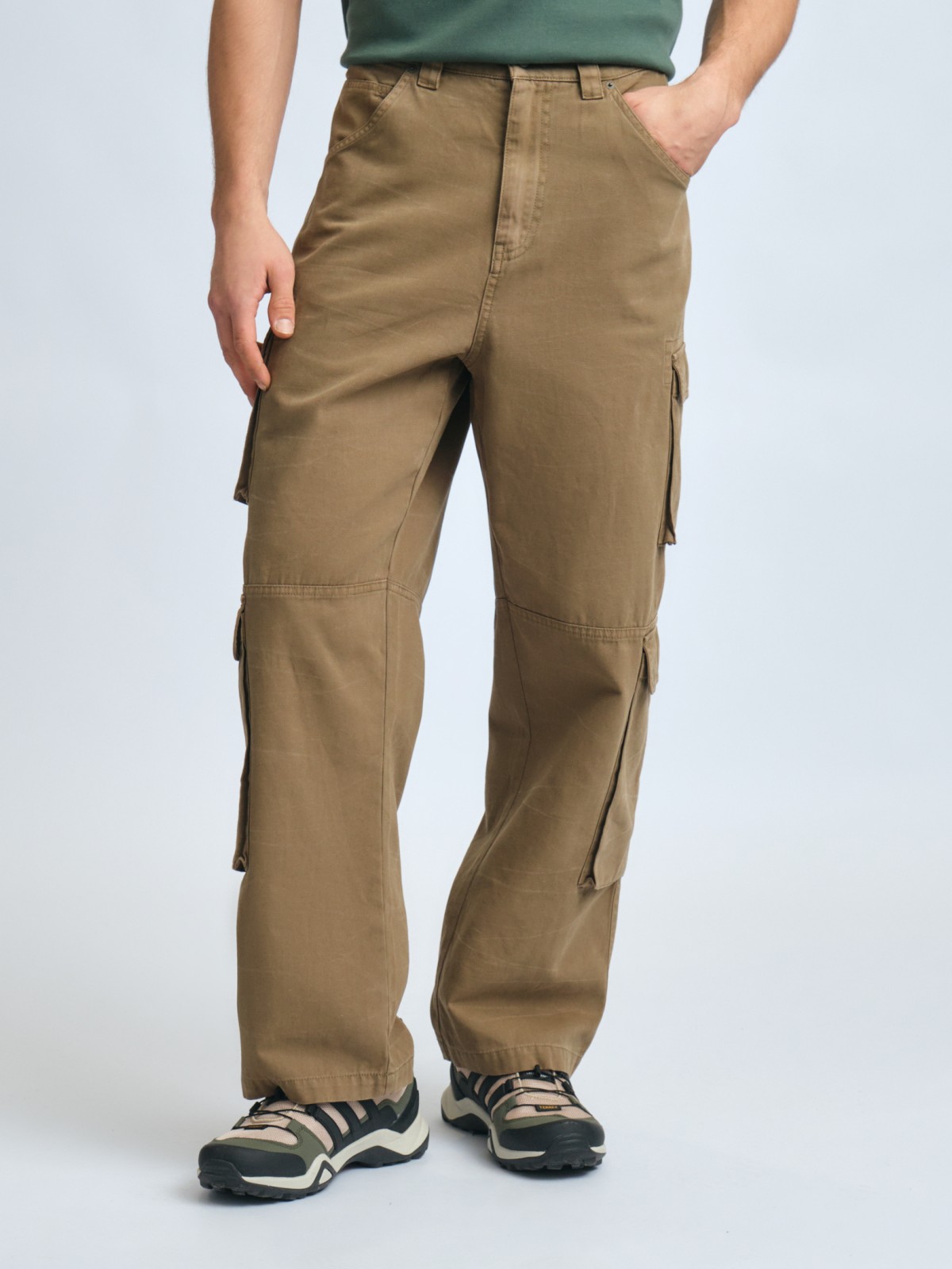 Брюки из хлопка с карманами карго