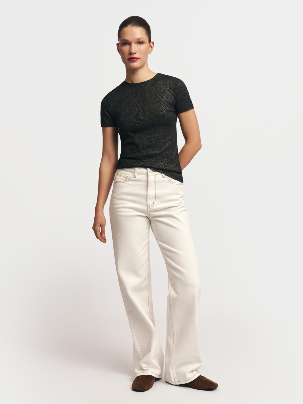 Прилегающая футболка с блеском