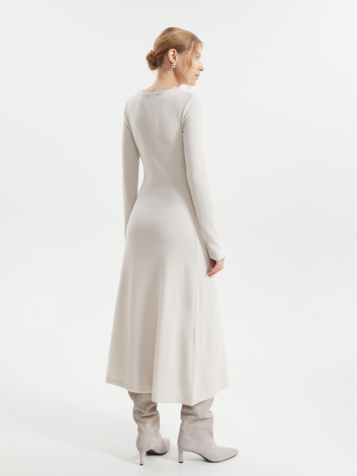 Платье миди с длинным рукавом
