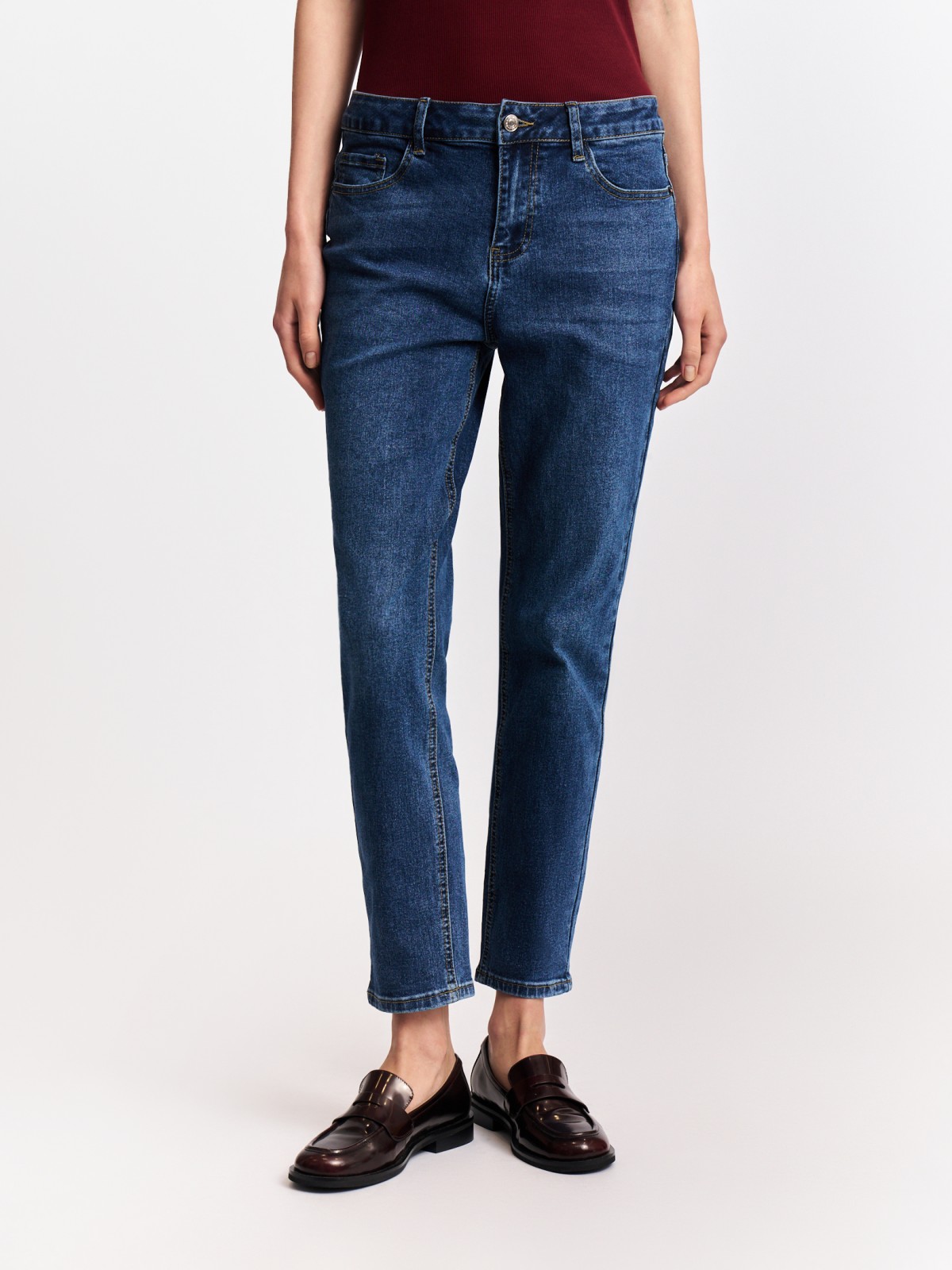 Джинсы силуэта Boyfriend со средней посадкой