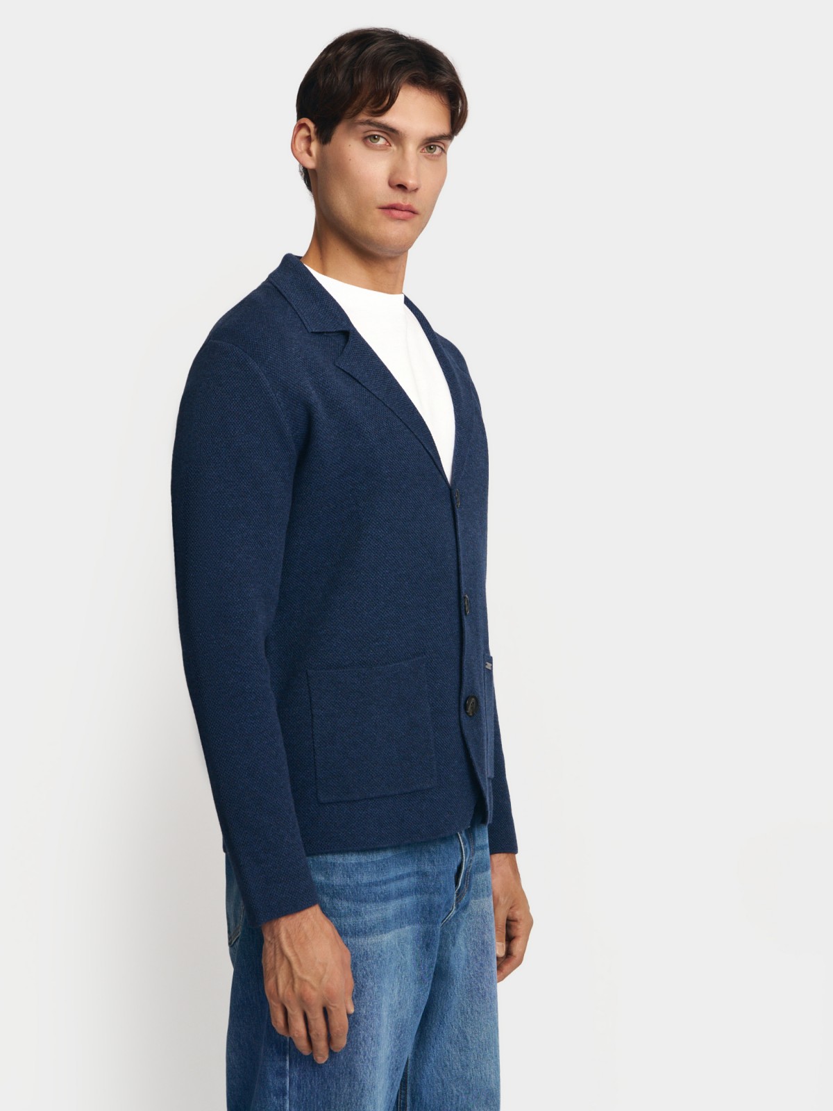 Вязаный кардиган на пуговицах с воротником и карманами