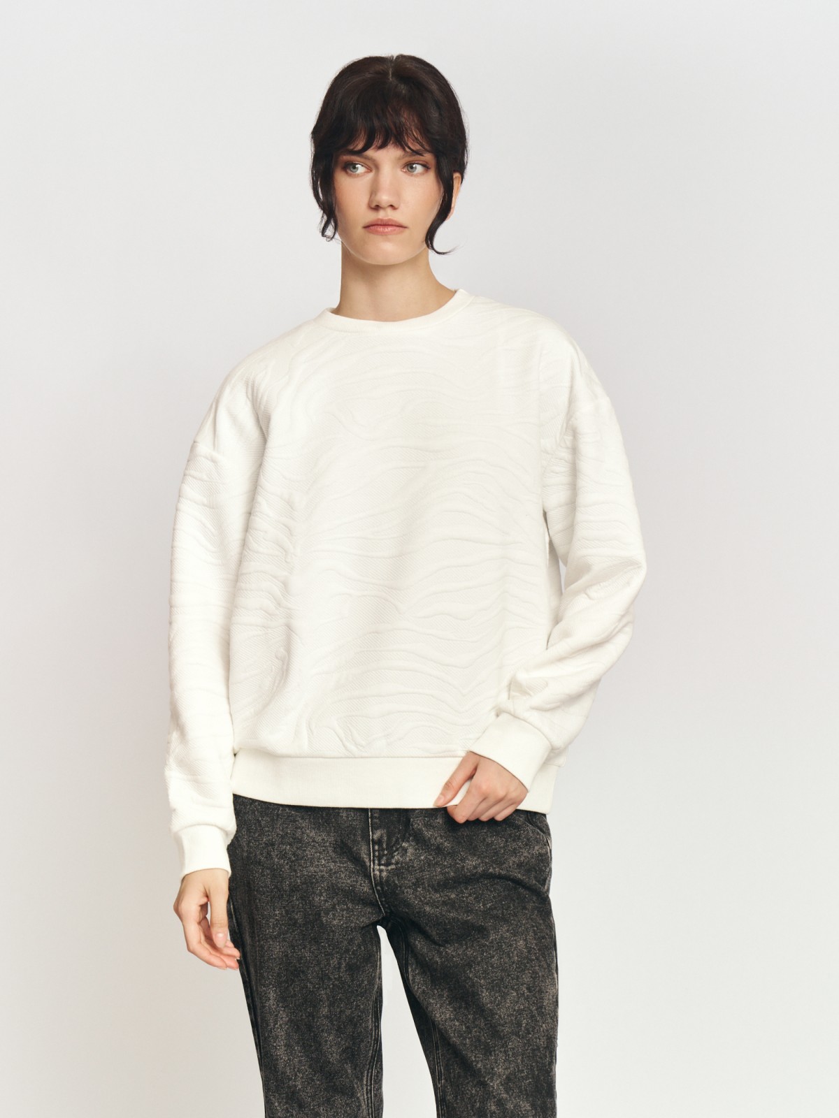 Трикотажный свитшот с фактурным узором