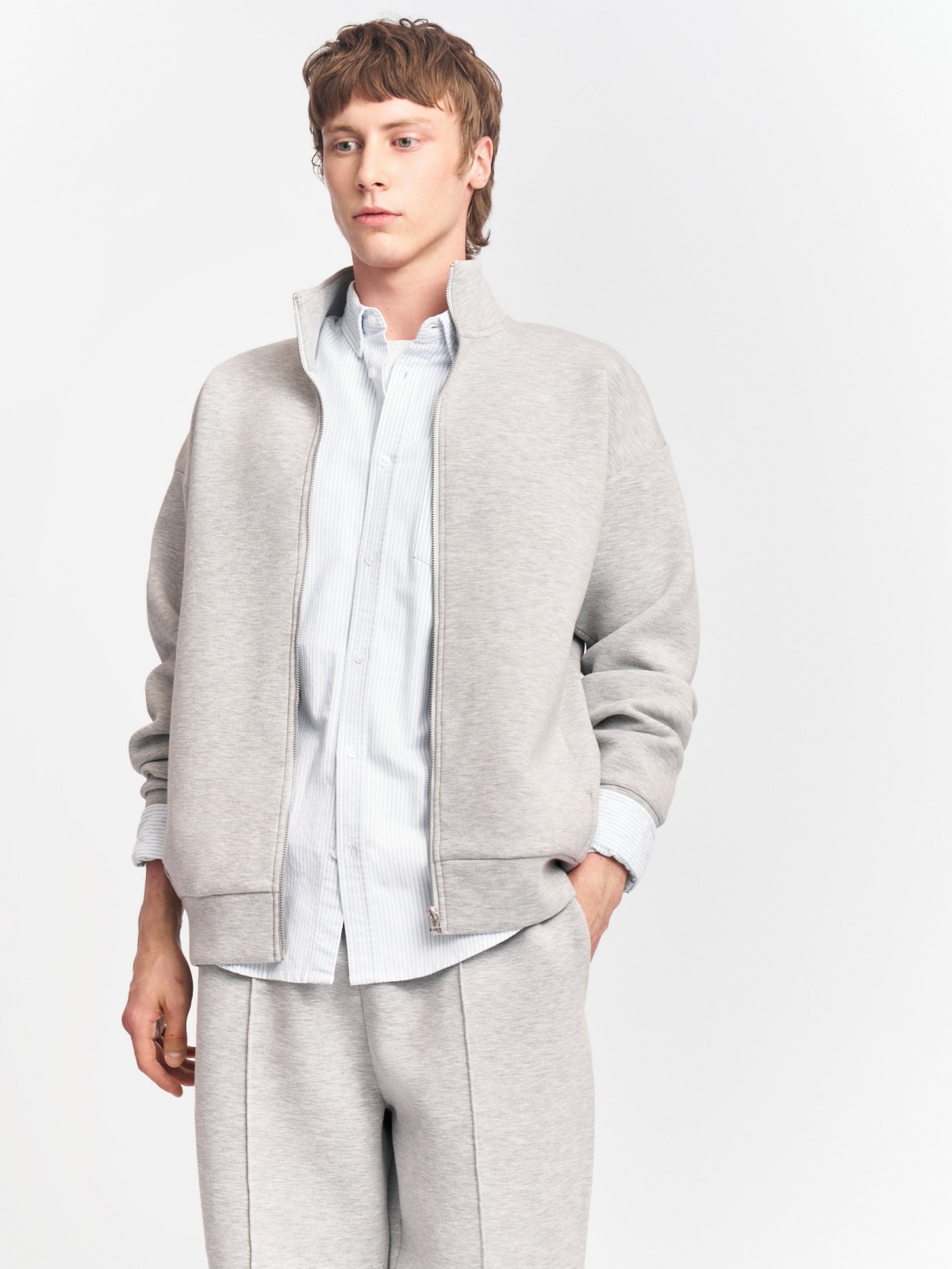 Толстовка на молнии с воротником однотонная