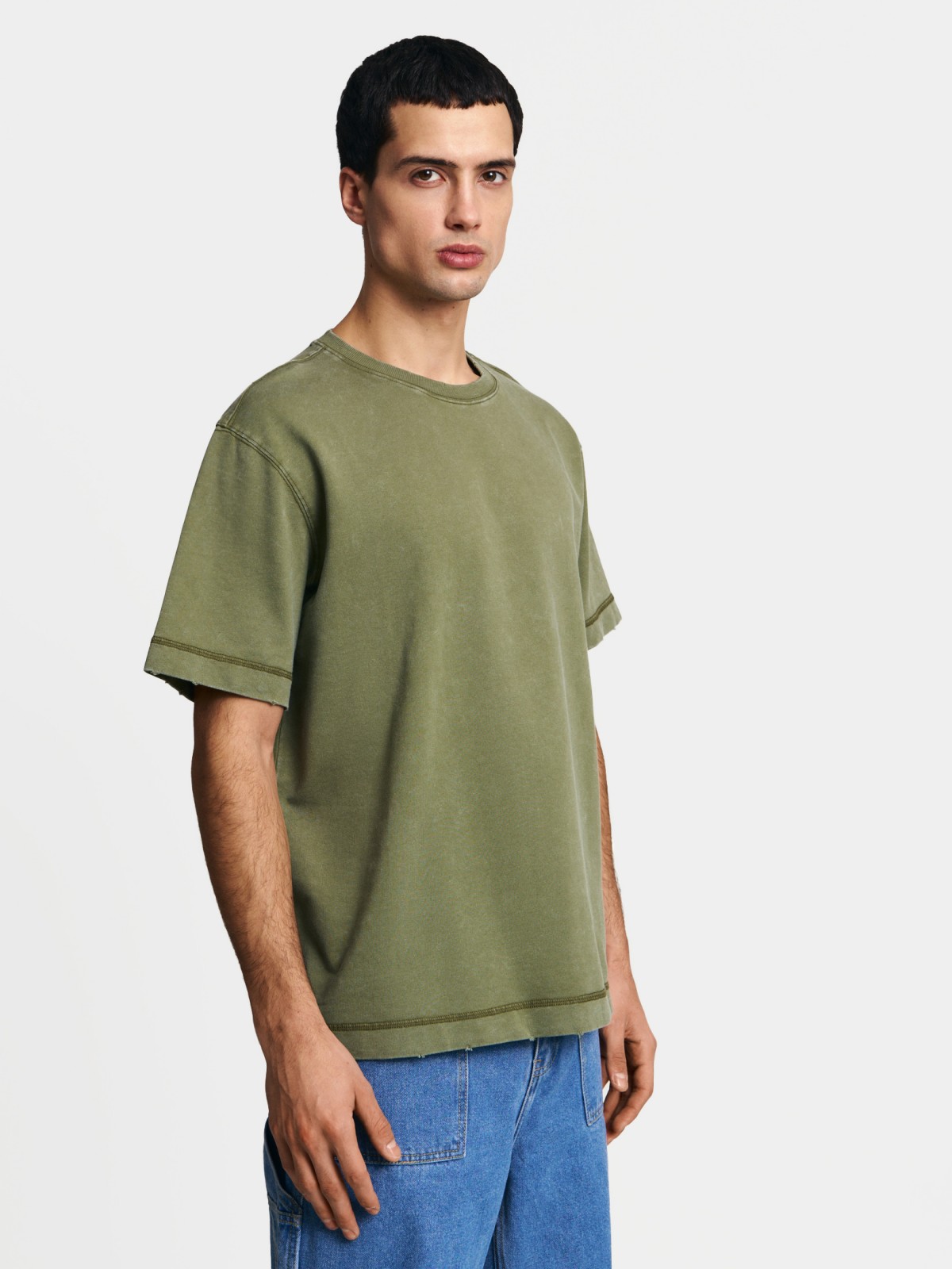 Однотонная базовая футболка из хлопка