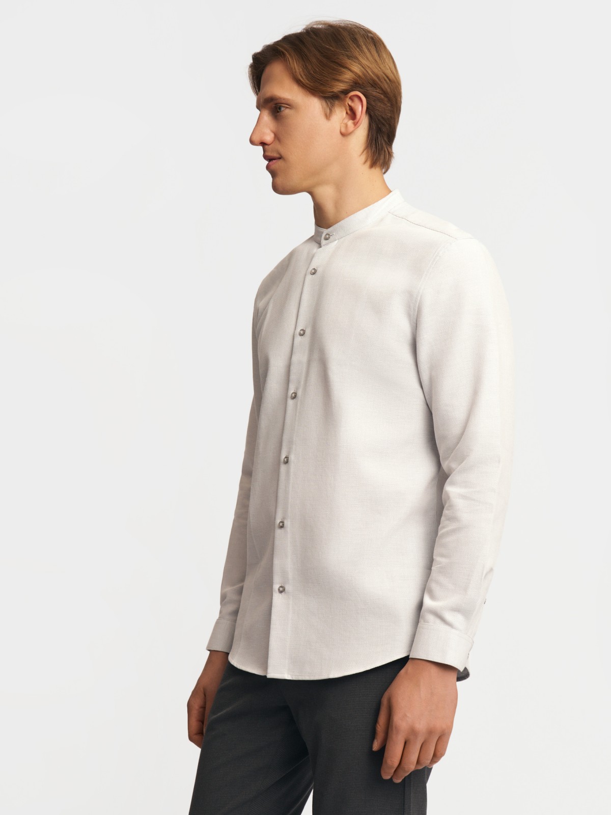 Офисная рубашка с воротником-стойкой и длинным рукавом