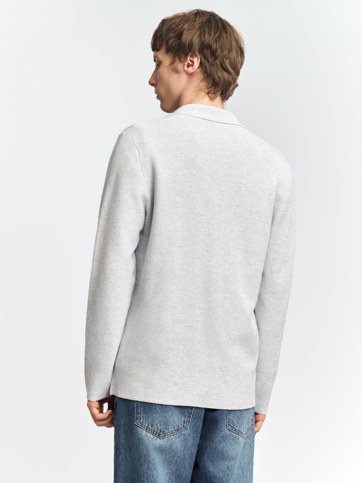 Вязаный кардиган на пуговицах с воротником и карманами