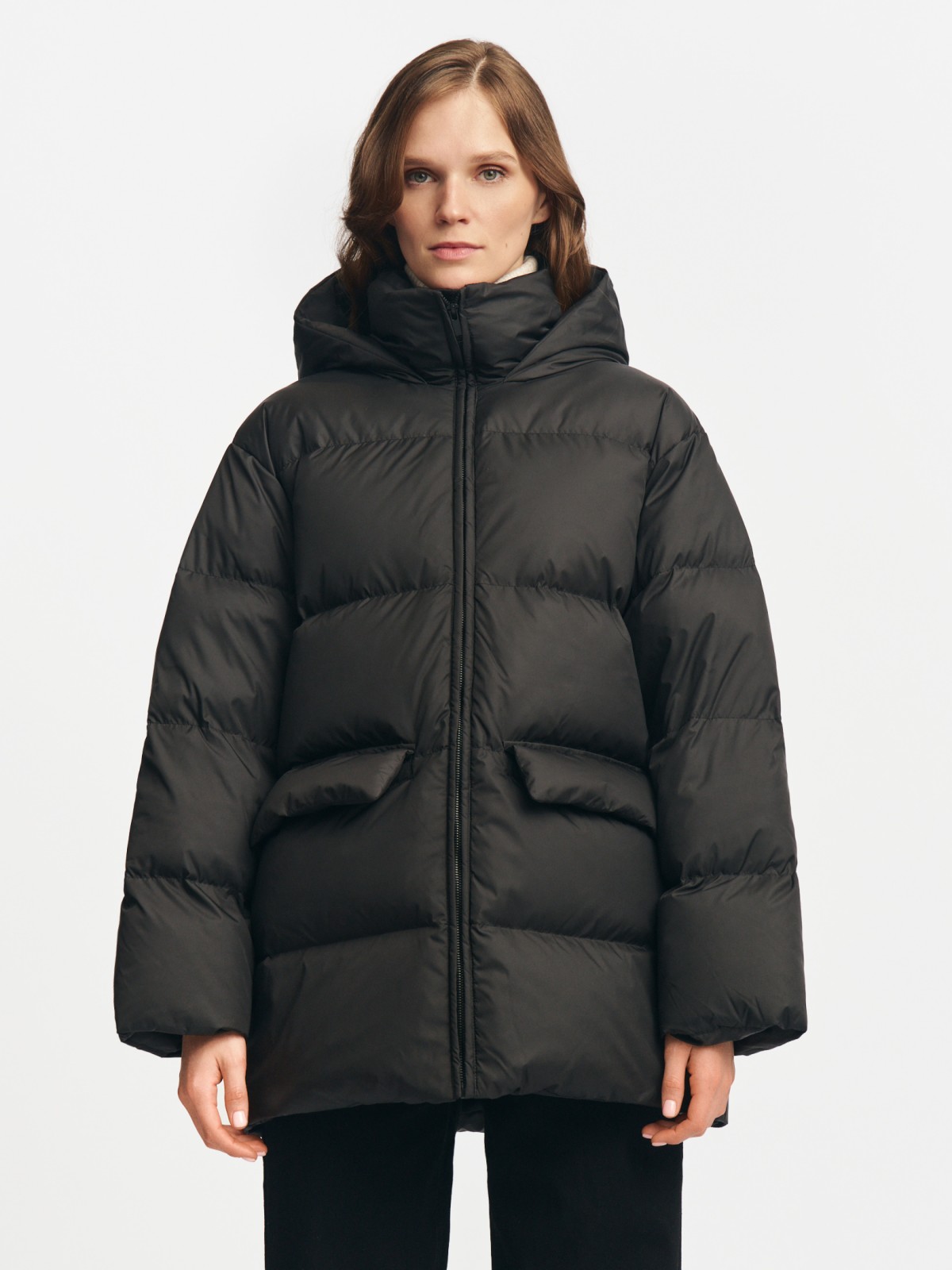 Тёплая куртка-пуховик с капюшоном