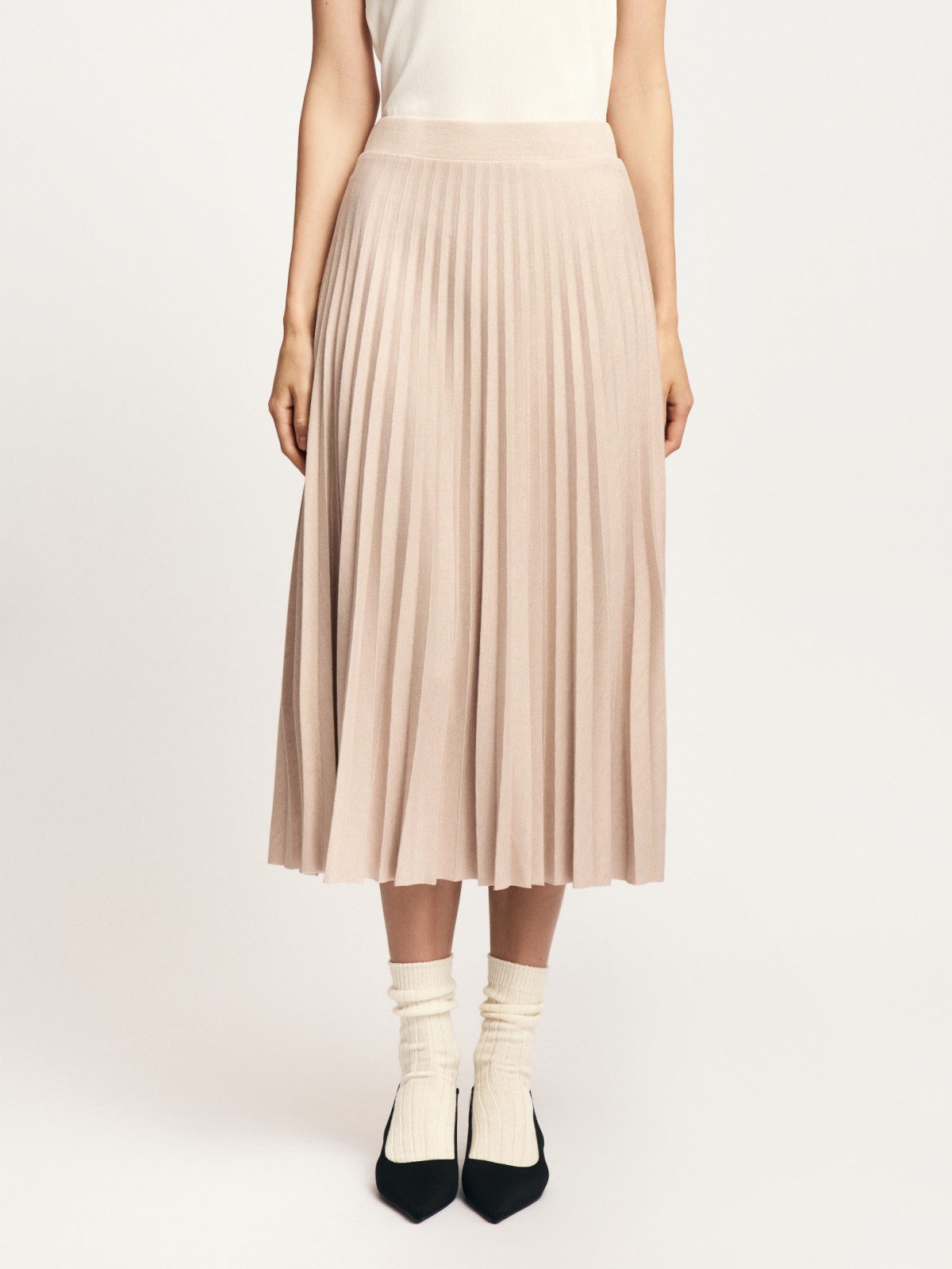 Юбка плиссе на резинке в длине миди