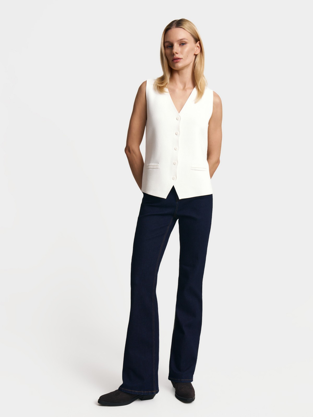 Трикотажный жилет на пуговицах