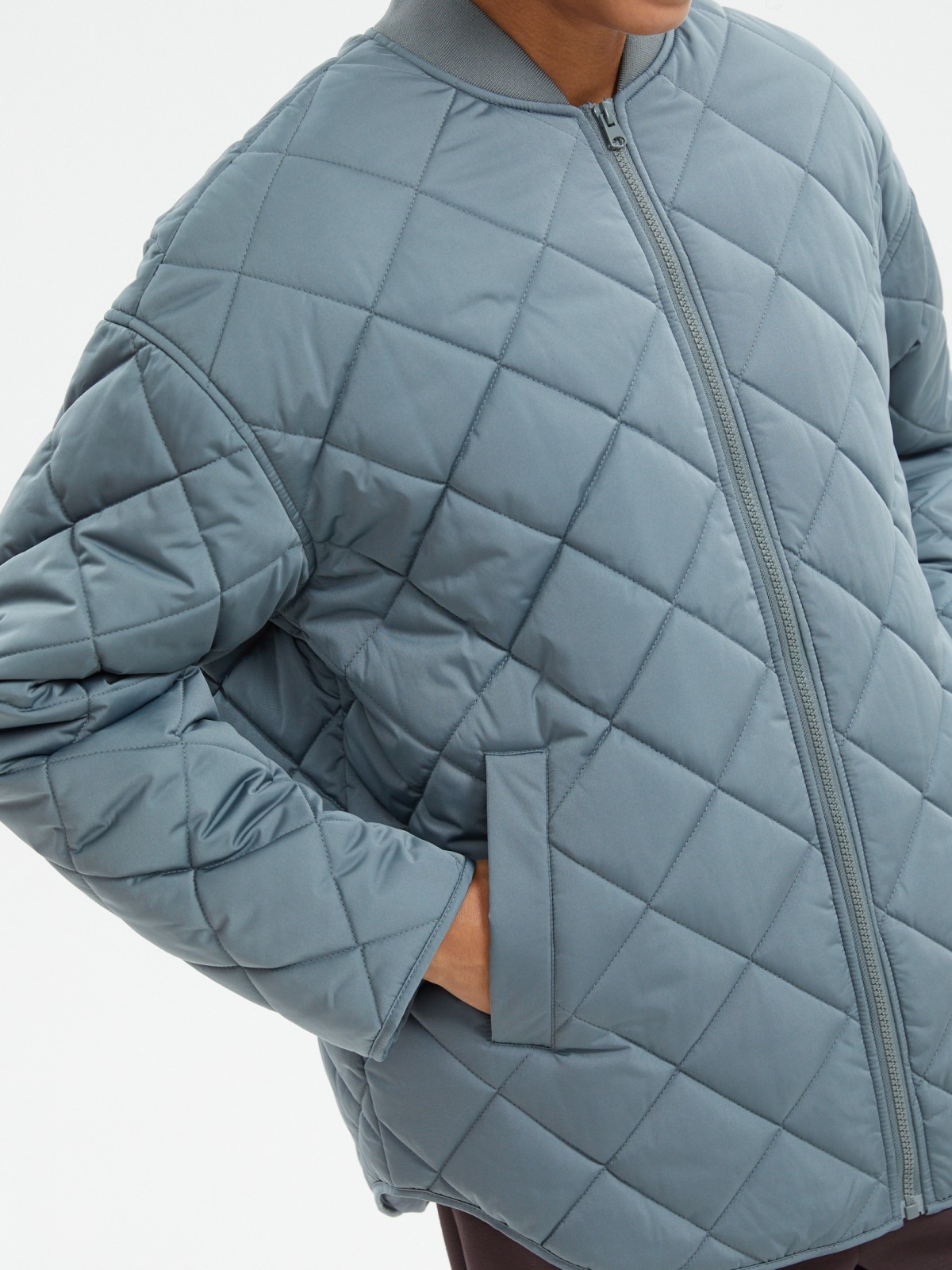 Утеплённая стёганая куртка на синтепоне