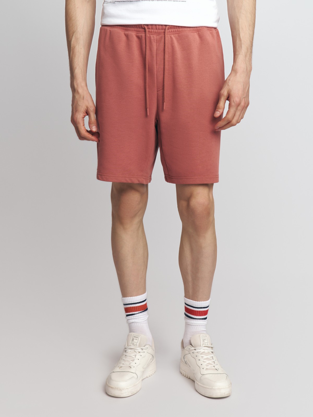 Трикотажные шорты на резинке