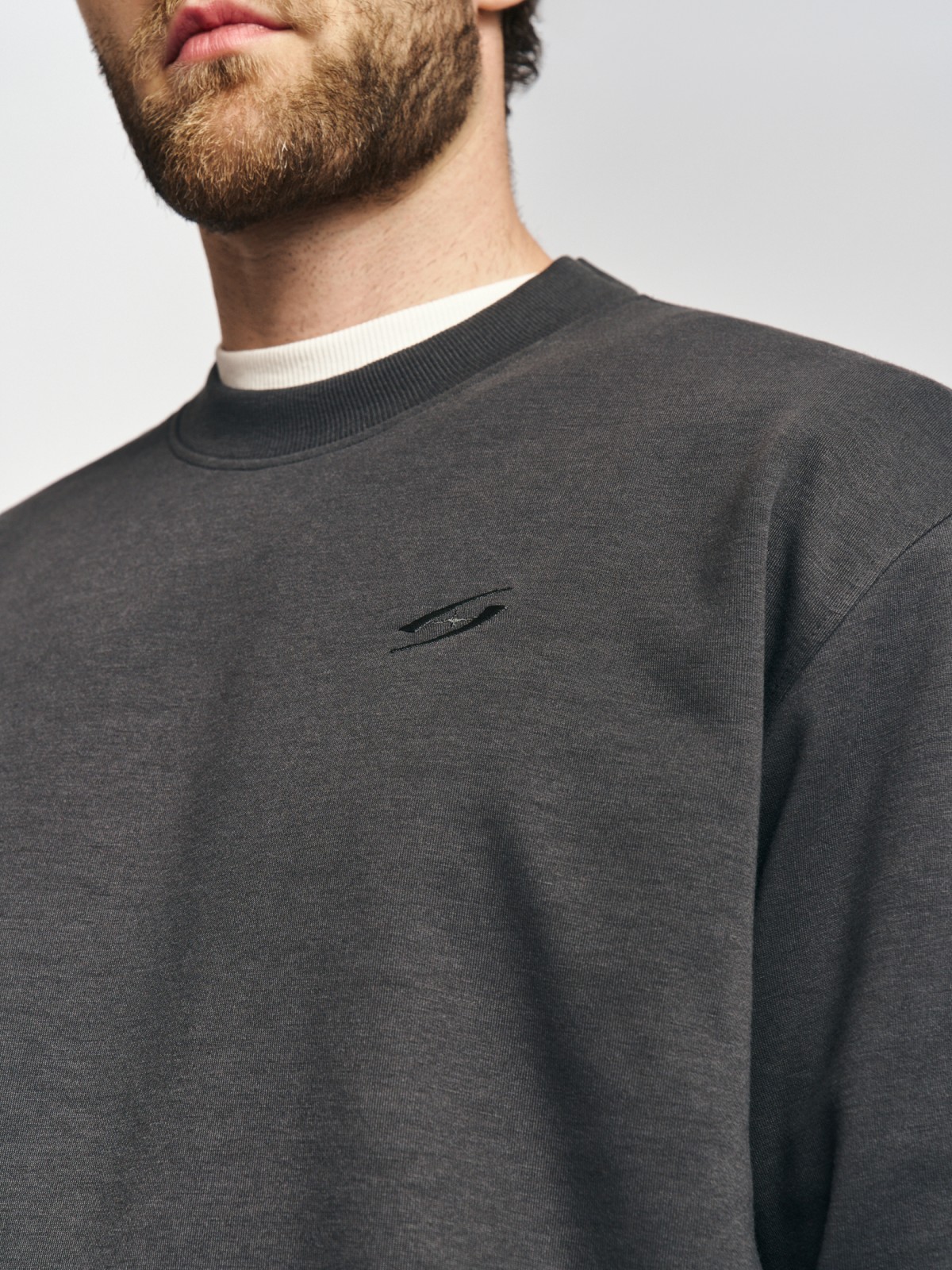 Трикотажный свитшот однотонный