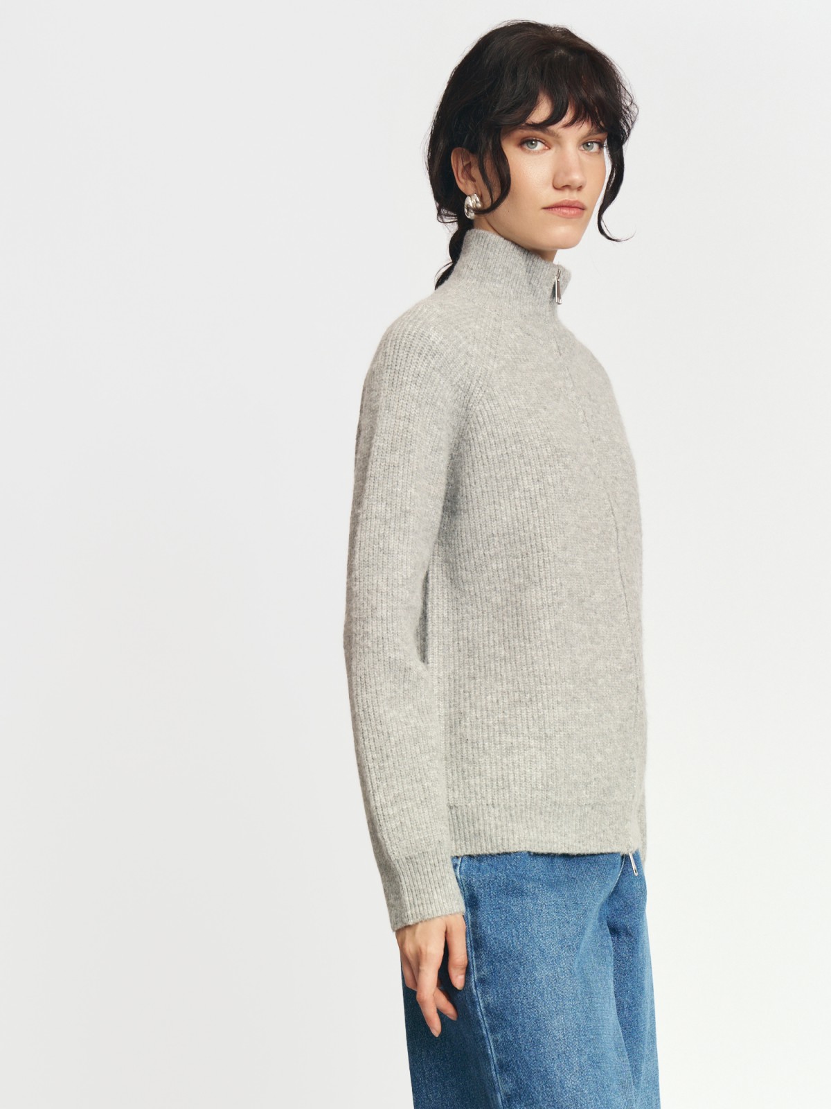 Вязаная толстовка на молнии с горлом