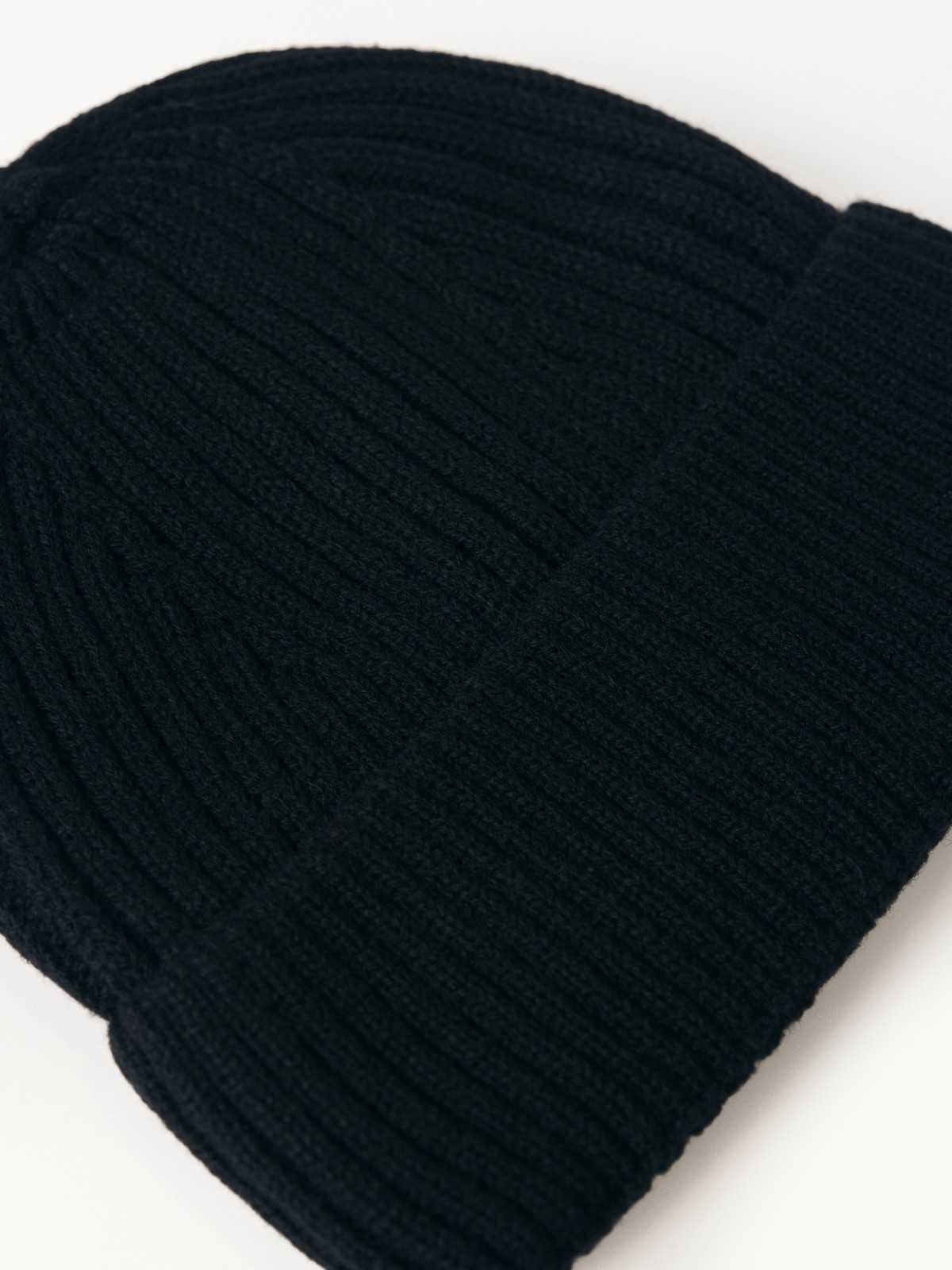 Вязаная шапка-бини с экомехом