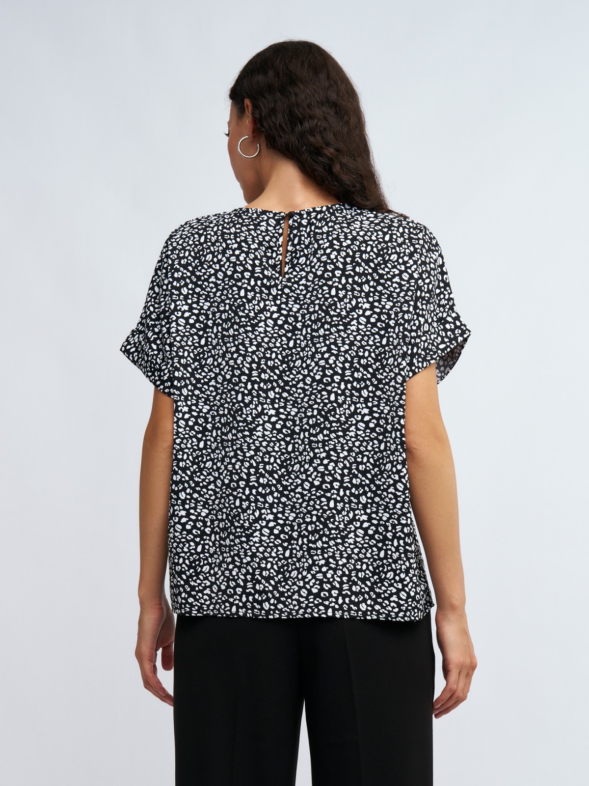 Блузка с коротким рукавом и принтом