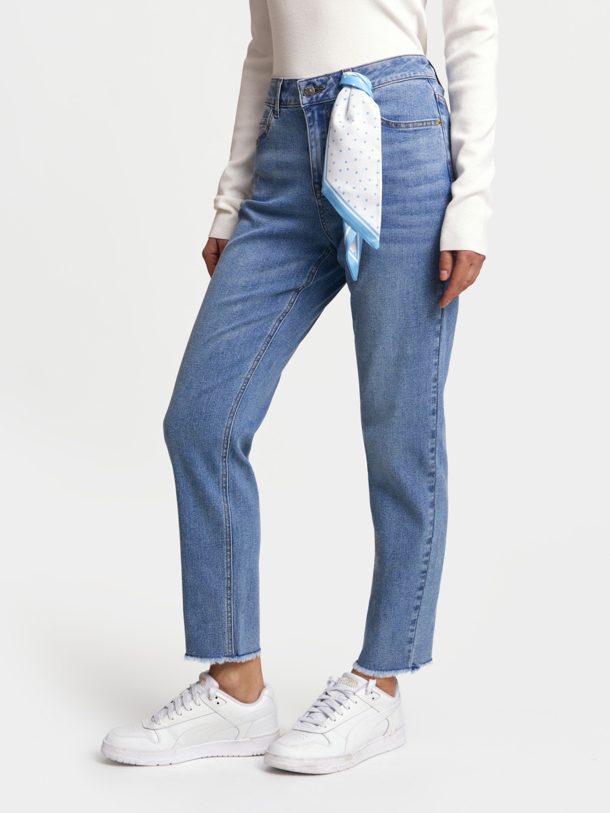 Джинсы силуэта Boyfriend с платком